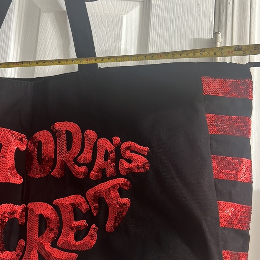 Victorias secrete tote bag beach bag red sequins cute black and red tote bag.nwt - Picture 15 of 16
